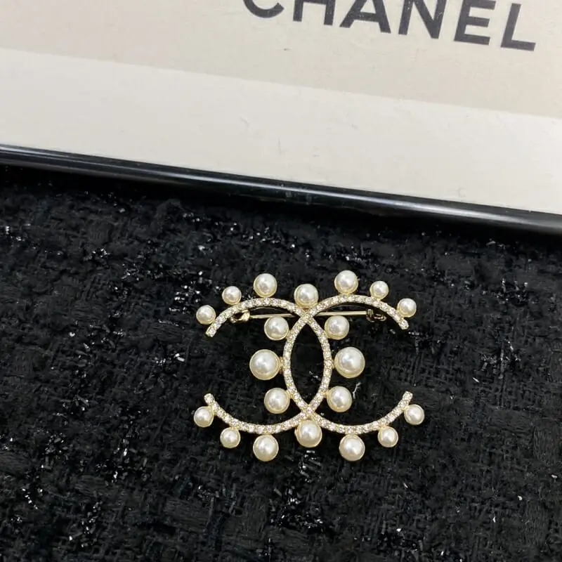 chanel brooches pour femme s_12147041